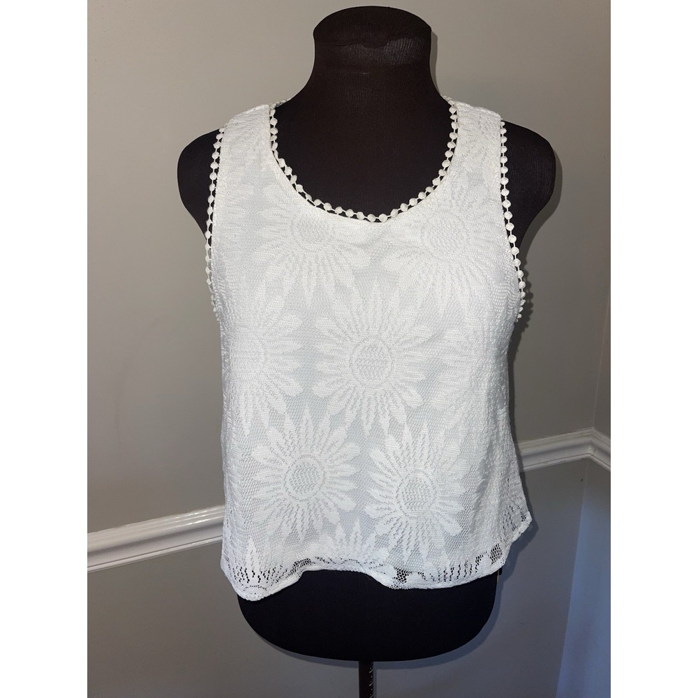 Forever 21 White Lace‎ Overlay Y2K Milkmaid Coquette Top Fairy Crocheted Trim M